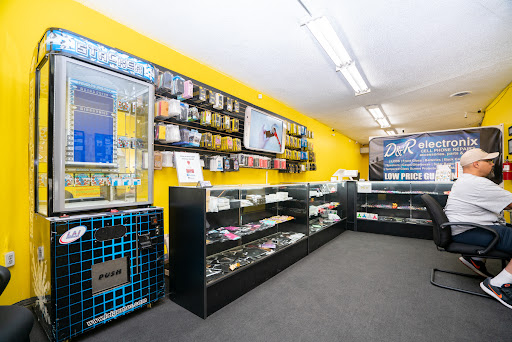 D & R Electronix Cell Phone Repairs iPhone Samsung - Riverside