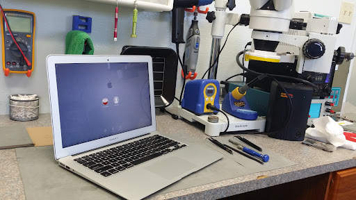 iTech iPhone & MacBook Repair