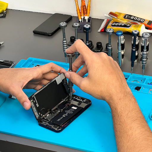 Phone repair Computers Y Mas simple mobile