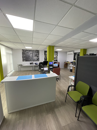 Computer & iPhone Repairs