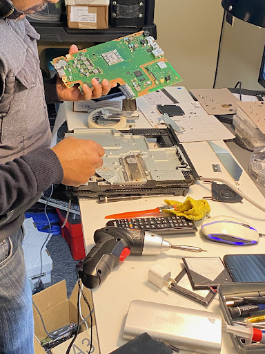 Tech Bench Advisor LLC ( By Appointments only ) Games console Repair laptop Repair Phone Repair