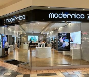 Modérnica Plaza Las Américas: Centro Comercial Moderno en Las Américas