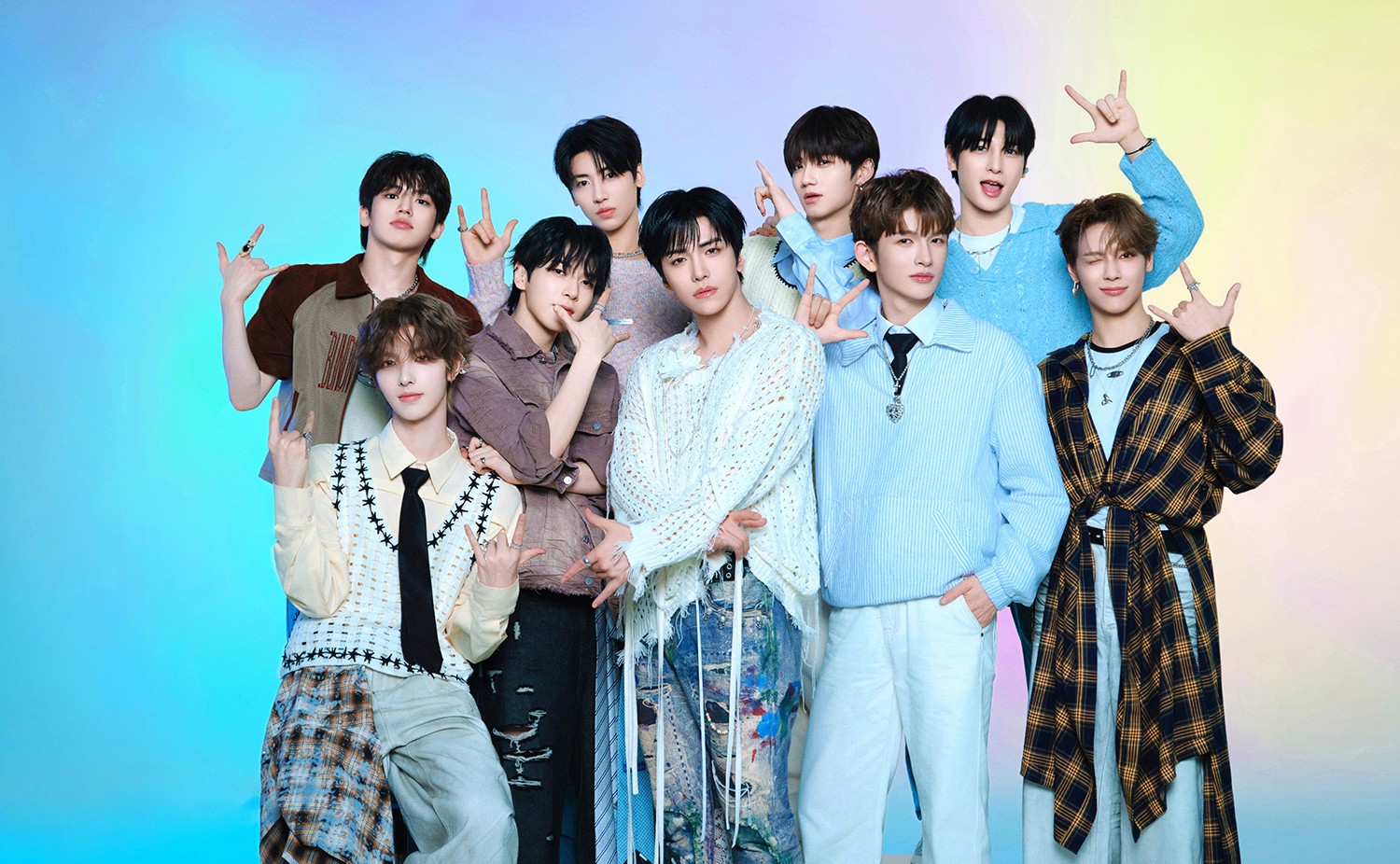 Polarix: Auroras Polares Espectaculares y Paisajes Helados en HD