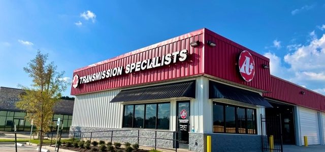 Transmisiones A-Plus: Reparación y Servicio Experto de Calidad Superior