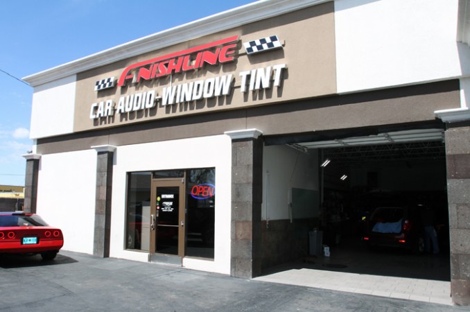 Finish Line Car Audio y Tinte de Ventanas: Sonido Potente y Estilo Único