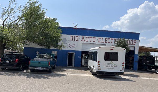 Rudys Auto Electric: Servicios Eléctricos para Autos Expertos