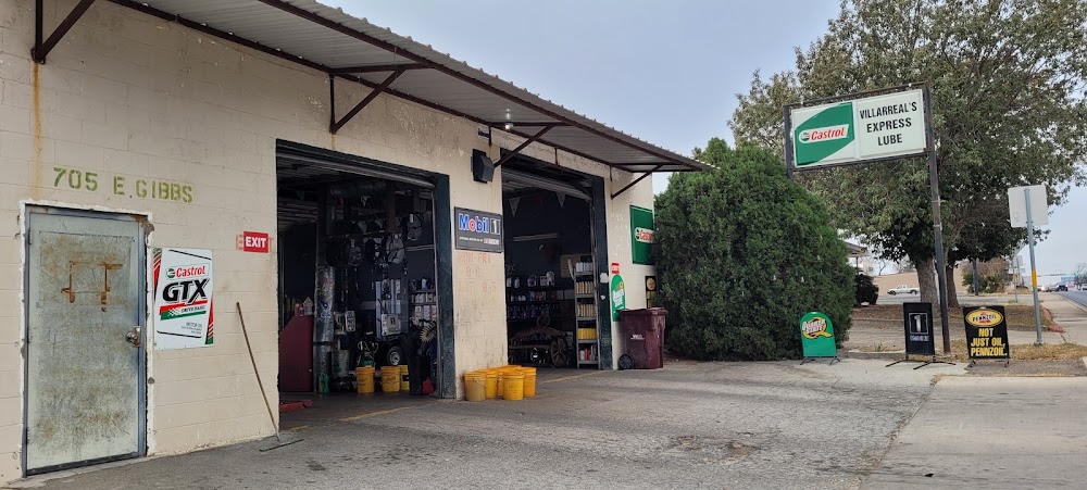 Villarreals Express Lube: Cambio de Aceite Rápido y Confiable